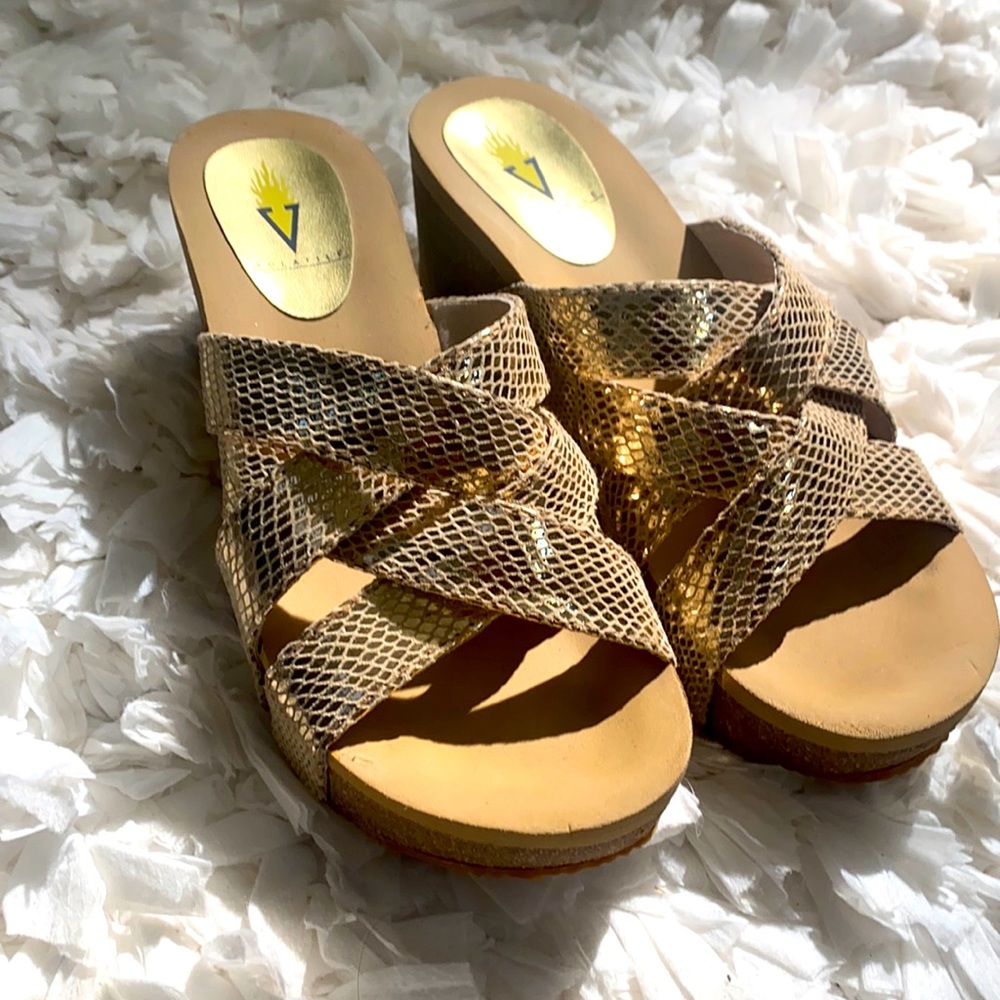 Volatile Foam Gold Wedges 🔥
